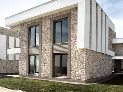 Modern villalarda taş kaplama dış cephe uygulaması